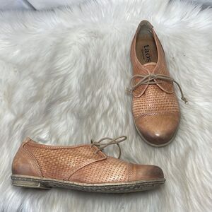Taos Footwear Jiminy Cognac Leather Cap Toe Lace Up Shoes Sz 37/6